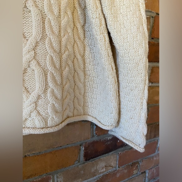 INIS CRAFTS IRELAND 100% merino wool cream turtleneck cableknit sweater medium - Picture 6 of 6